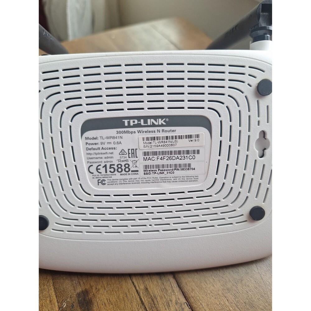 Motorola SURFboard SB6121 Modem and TP-Link TL-WR841N Router Combo - Picture 5 of 7